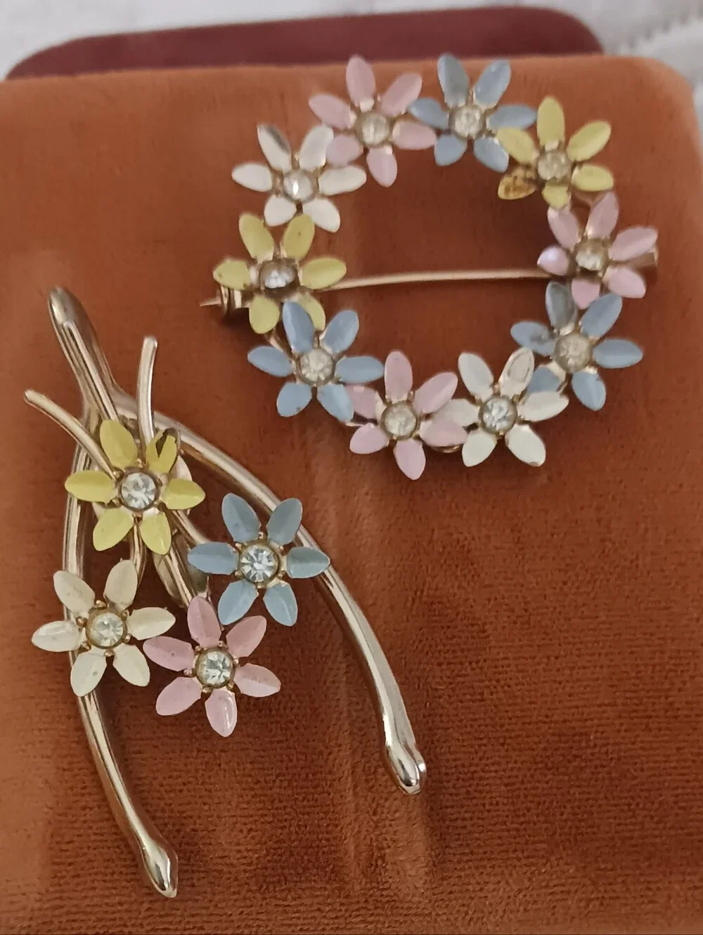 Vintage Wishbone Pastel Floral Brooch and Pin Set - Multicolor Flower Jewelry